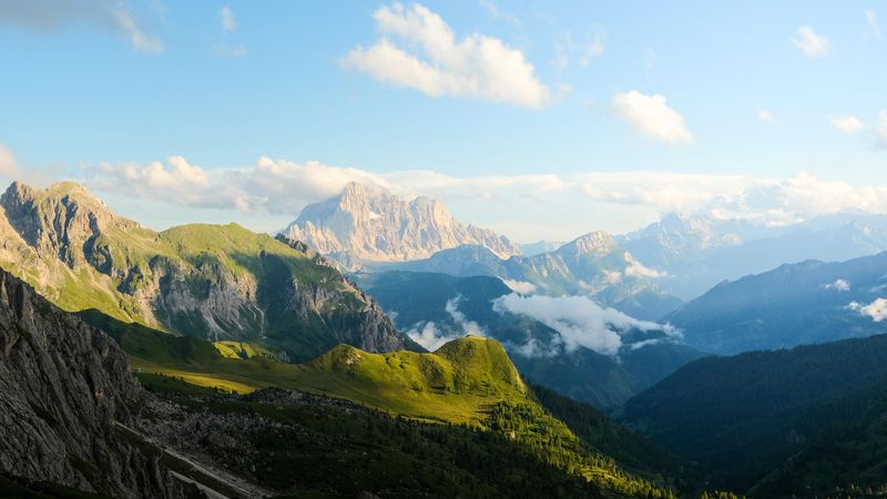 1mqcdj0eveningviewinthedolomitesoc6240x4160.jpg (4000x2250)