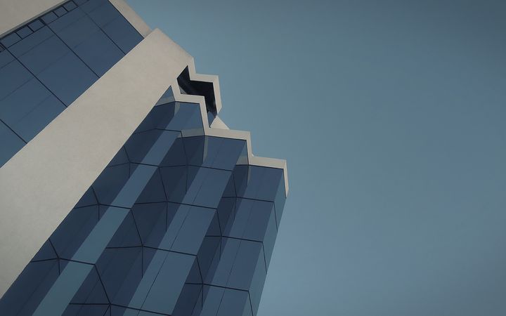 buildingastairway.jpg (4000x2500)