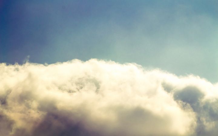cloudsbrightnonanoic.jpg (4608x2880)